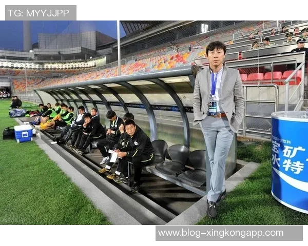 蔚山后卫揭露前主帅申台龙扇耳光事件引发热议球员不听指挥成焦点